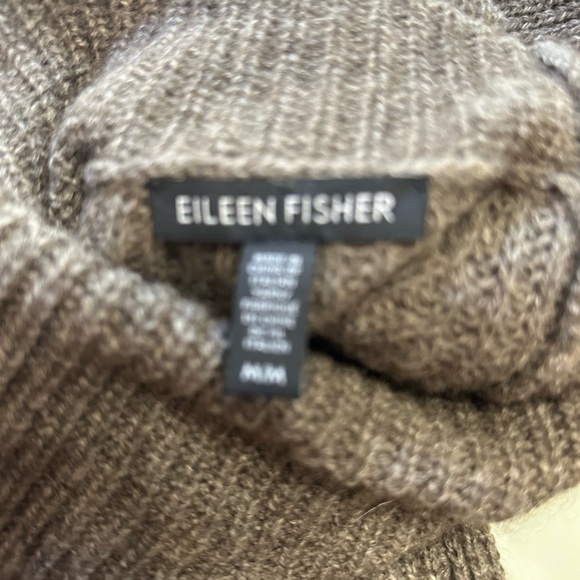 Eileen Fisher sweater size medium - Picture 5 of 7